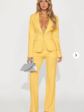 Fashion Nova Yellow Women's Tailored Suit Sz Small